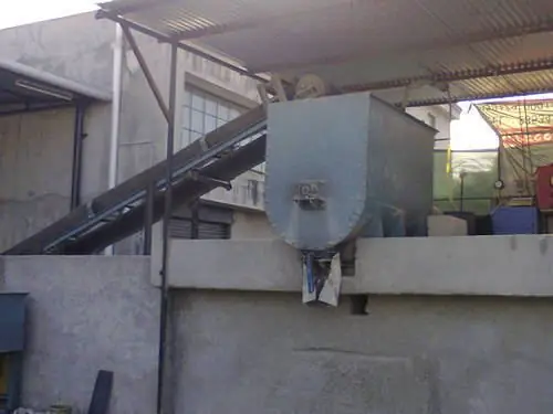 Equipment for the production of foam blocks