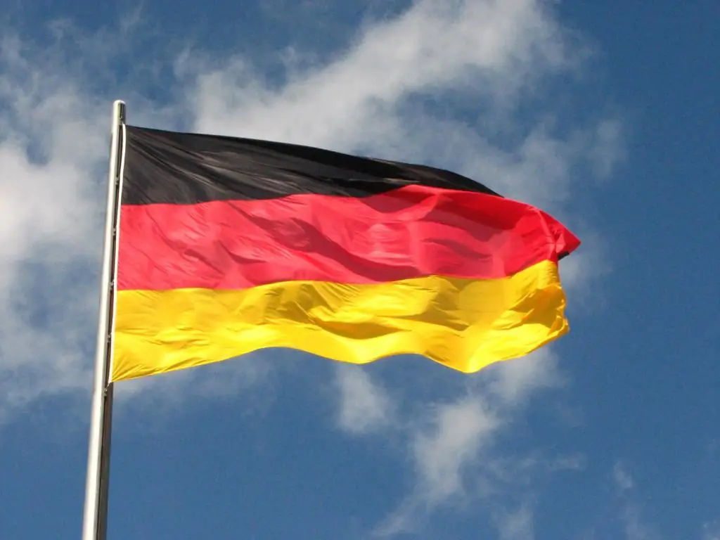 Mortgage in Germany: choice of real estate, conditions for obtaining a mortgage, necessary documents, conclusion of an agreement with a bank, mortgage rate, terms of consideration and repayment rules