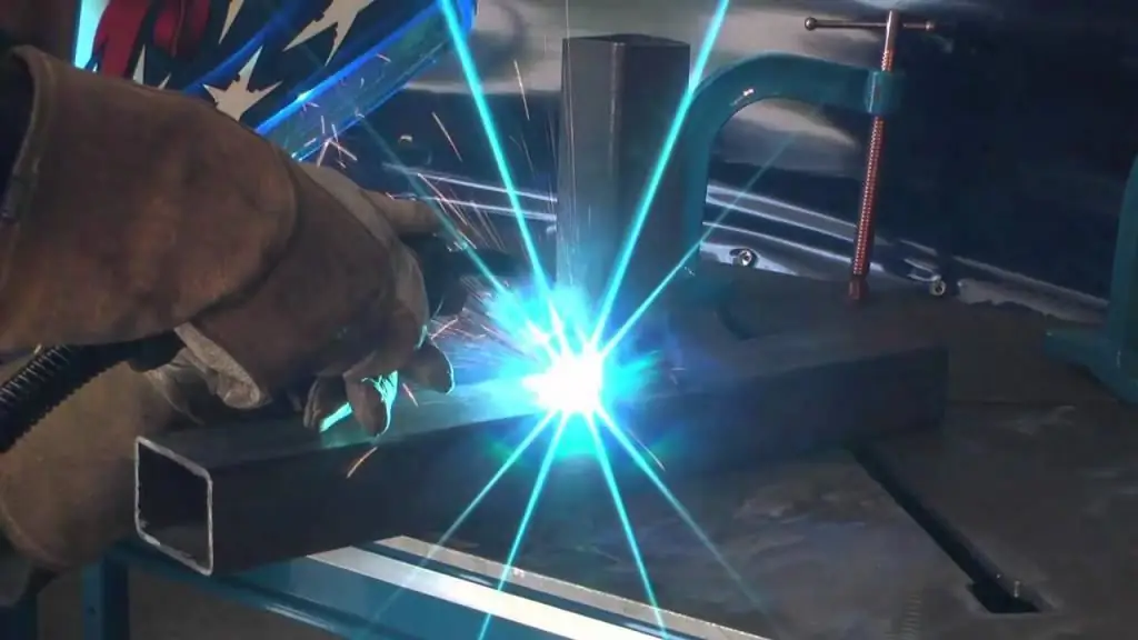 Welding in a shielding gas environment: work technology, process description, execution technique, necessary materials and tools, step-by-step work instructions and expert advice