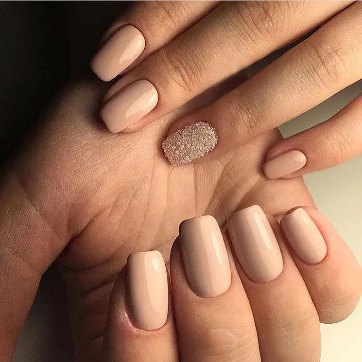 Najlepsi mistrzowie manicure: kwalifikacje, zdjęcia prac, recenzje