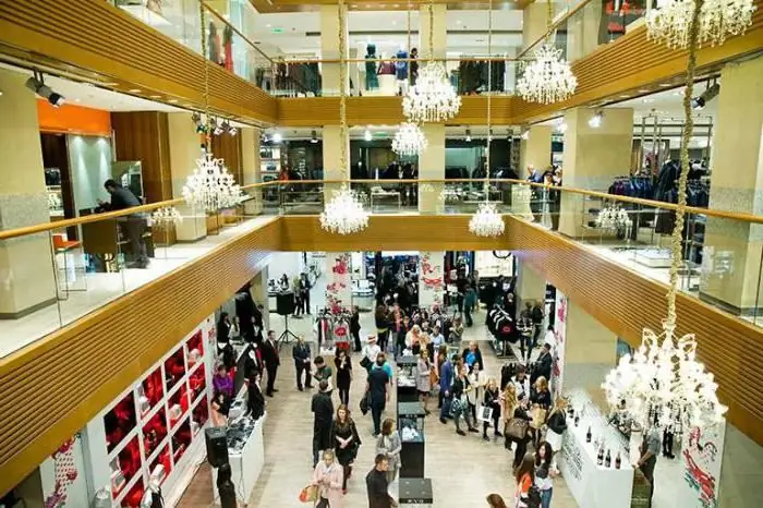 Cele mai bune centre comerciale. Cele mai mari centre comerciale din Moscova: Central Department Store, centrul comercial Okhotny Ryad, centrul comercial Golden Babylon