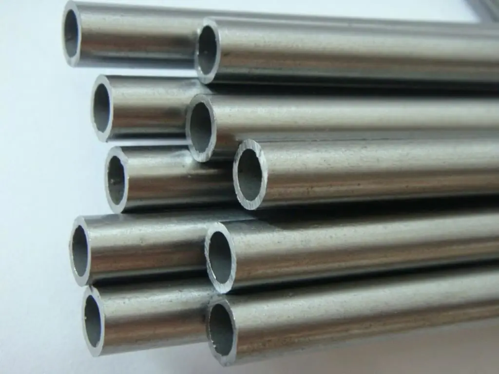 Seamless pipes made of heat-resistant and heat-resistant steel