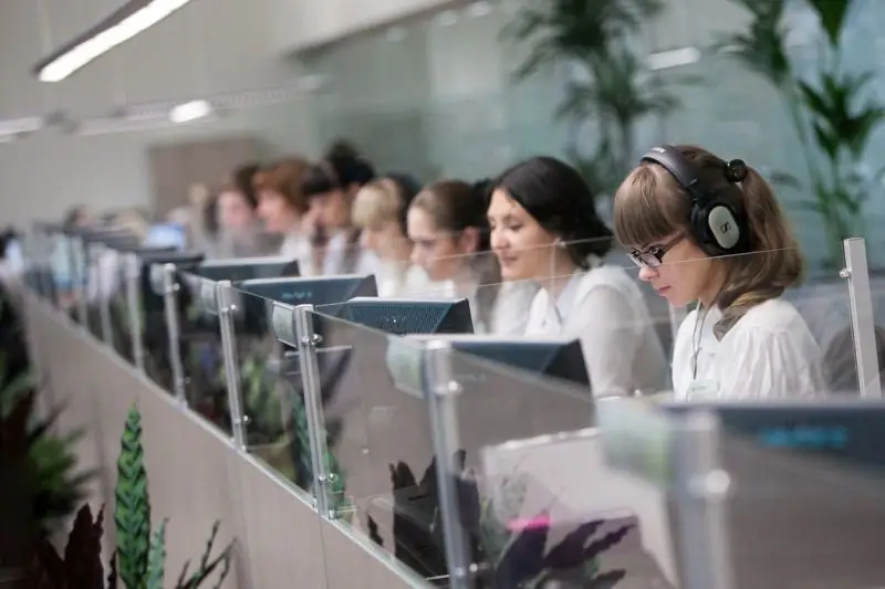 Call center arbete