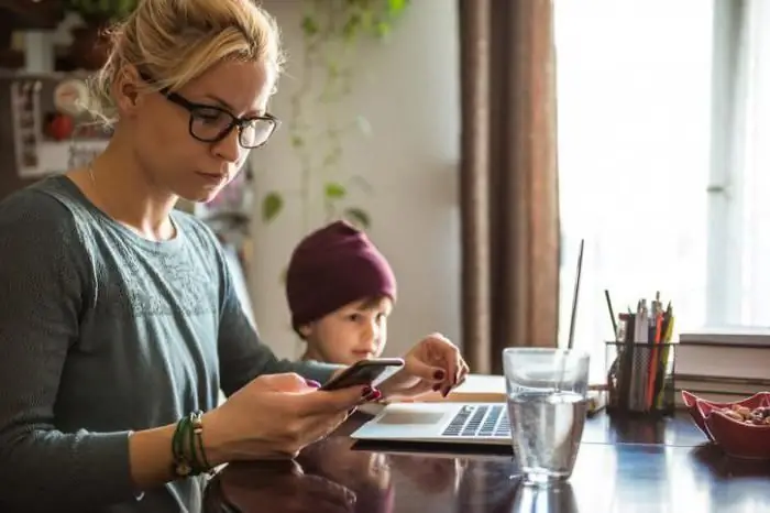 Trabajar para madres en baja por maternidad: consejos y trucos