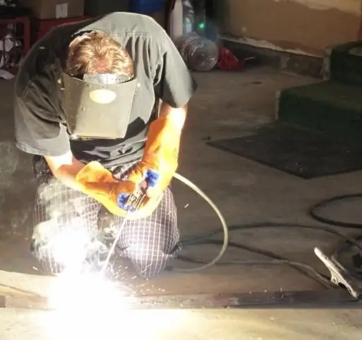 Technology of electric arc welding of metals