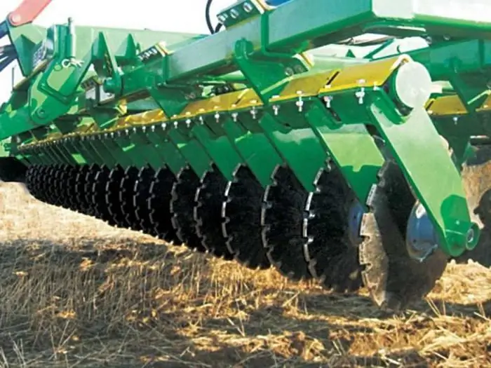 Disk harrow mounted, sectional and trailed. Disc harrow: overview, characteristics, types and reviews