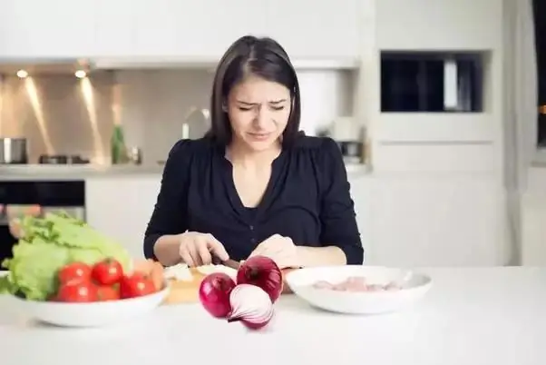 Gözyaşları nasıl hızlı bir şekilde getirilir: adım adım talimatlar