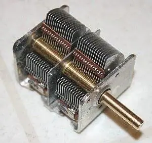 Variable capacitor: description, device and diagram