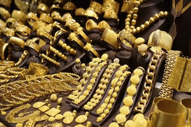 Where to sell gold expensively and profitably? How to sell gold to a pawnshop